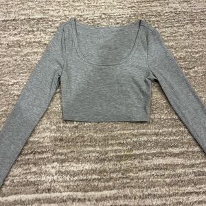 Gray Long Sleeve Fitted Crop Top